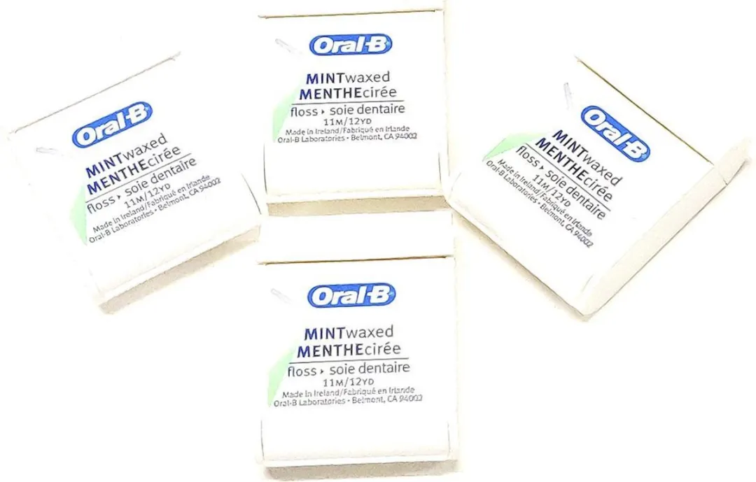 Oral-B Mint Waxed Floss Reisverpakking