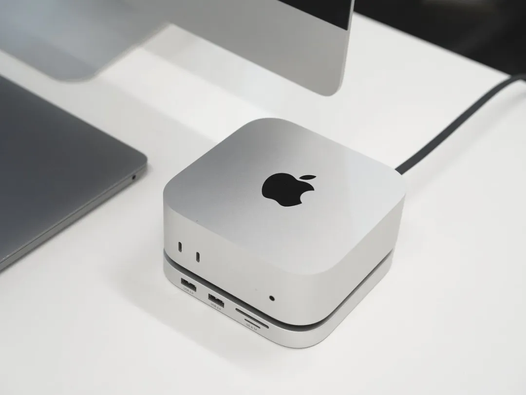 Macally MMINIDOCK-E Dockingstandaard Mac mini M4/M4 Pro - Zilver