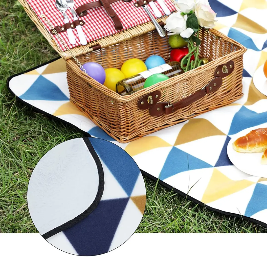 Songmics Picknickkleed 200x200cm - Waterdicht - Geel/Blauw/Wit - afbeelding 4 van 6
