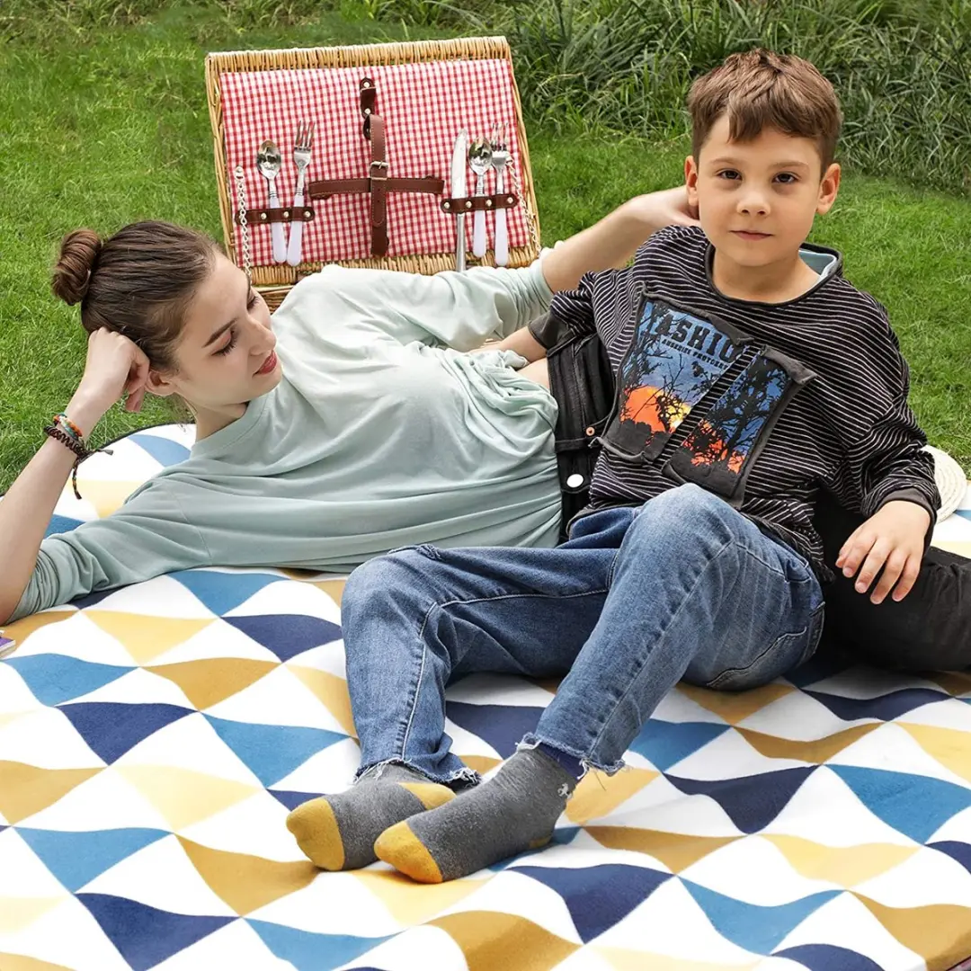Songmics Picknickkleed 200x200cm - Waterdicht - Geel/Blauw/Wit - afbeelding 2 van 6