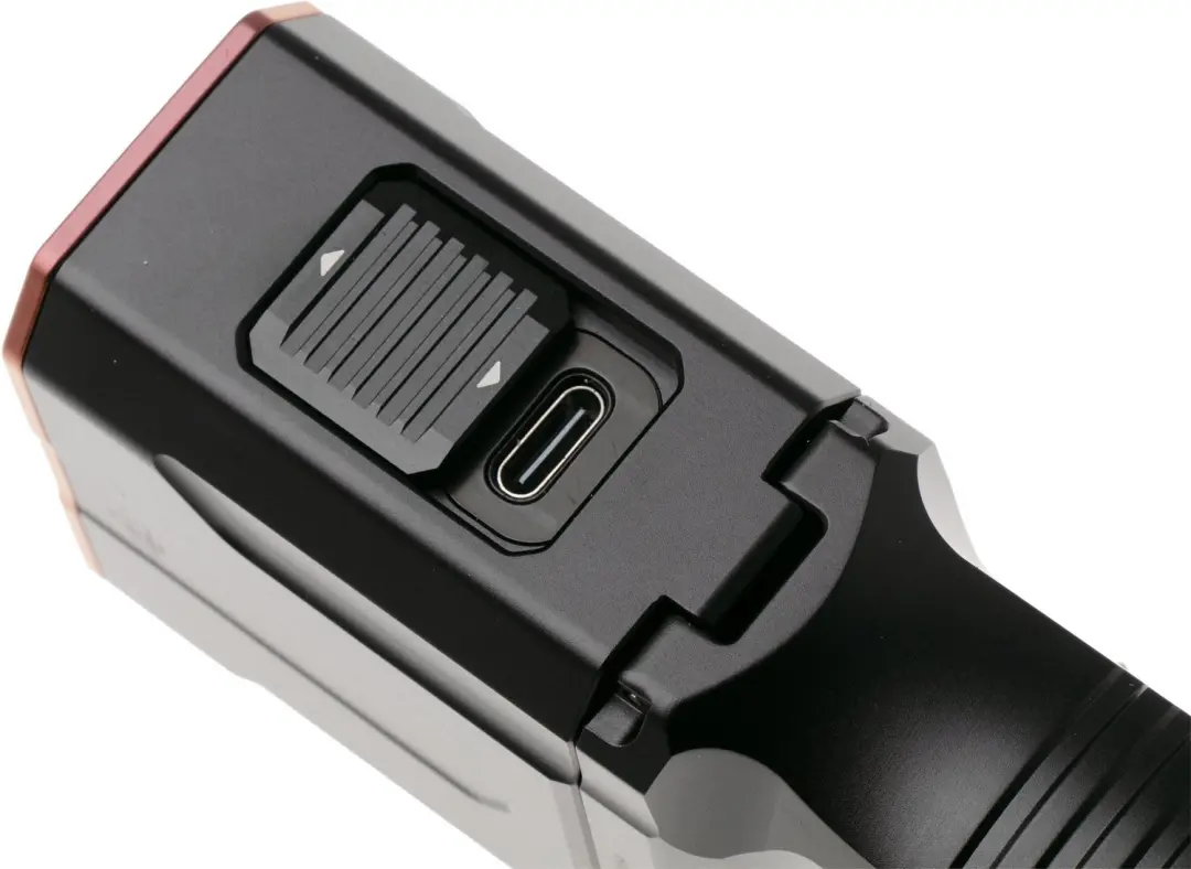 Fenix TK28R Tactische Zaklamp 6500 Lumen - Zwart - afbeelding 2 van 5