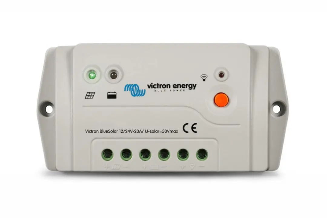 Victron BlueSolar PWM-Pro 12/24V-20A