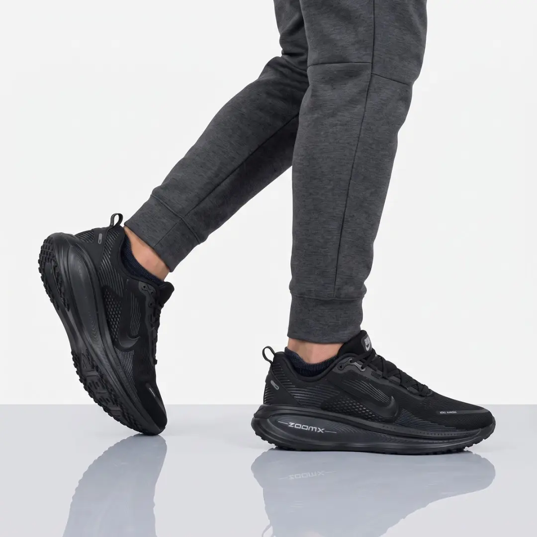 Nike Vomero 18 Heren Hardloopschoenen - Zwart - afbeelding 3 van 6