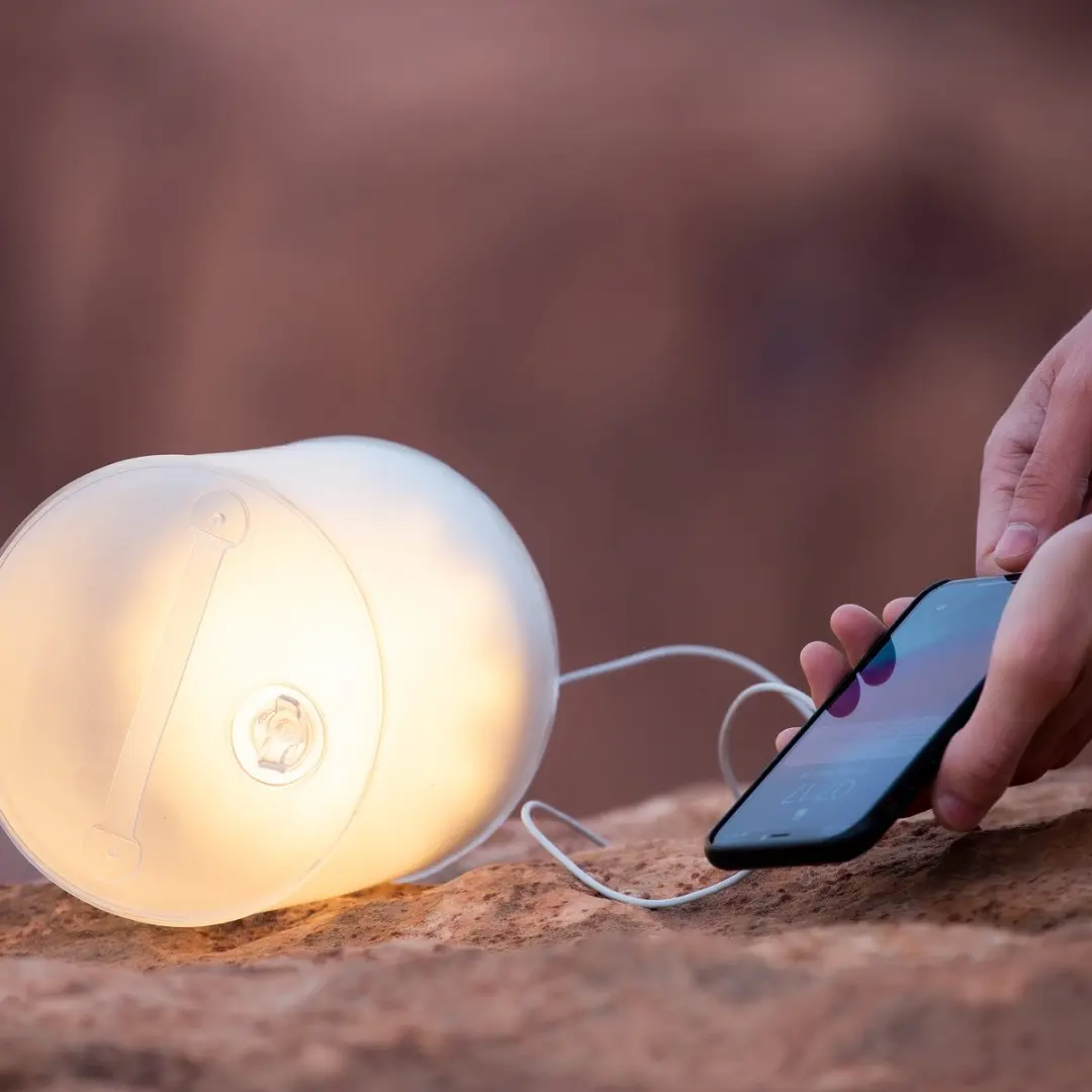 BioLite Luci Charge 360 LCC0100 Zonne-opblaasbare lantaarn - afbeelding 2 van 6