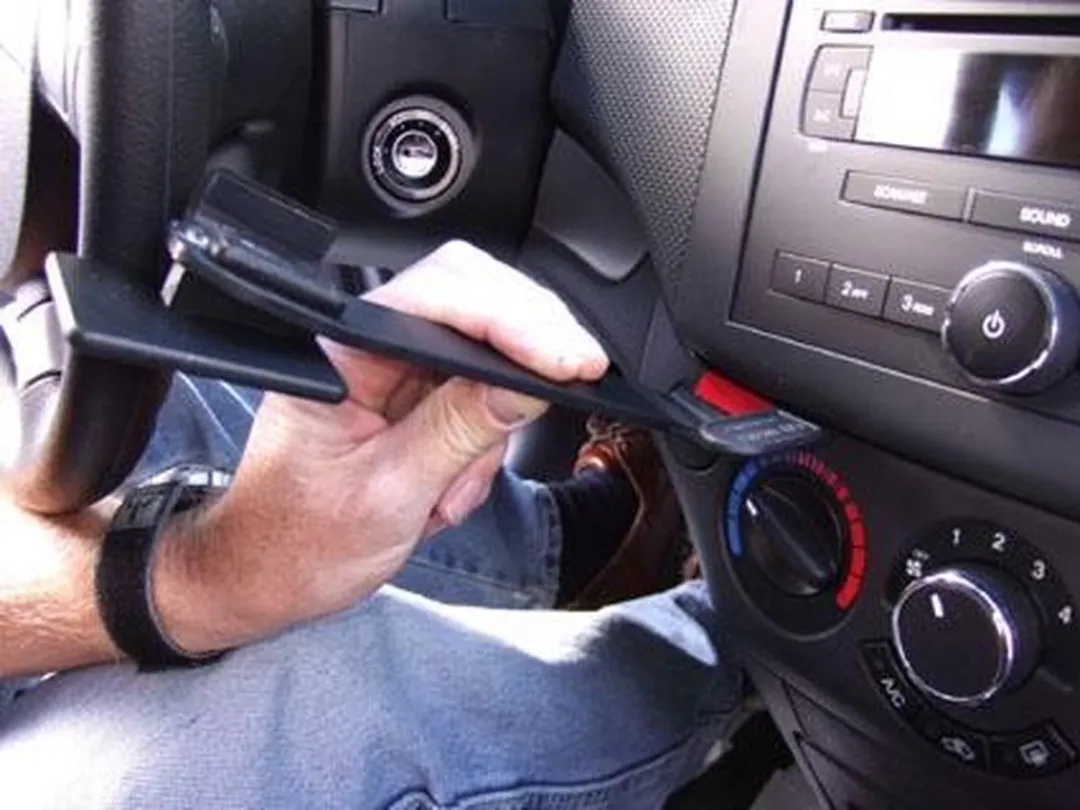Brodit ProClip Chevrolet Aveo 2007-2011 Center Mount 853923 - Zwart