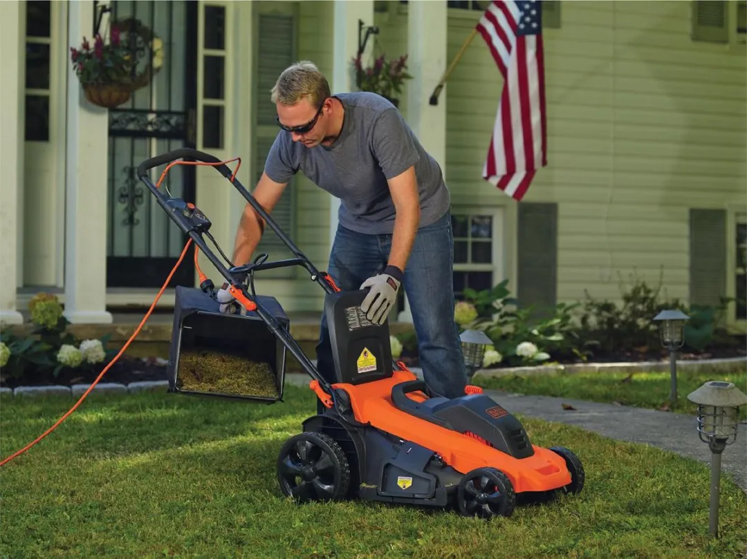 BLACK+DECKER 2000W Grasmaaie 48cm geschikt tot 600m² - LM2000-QS