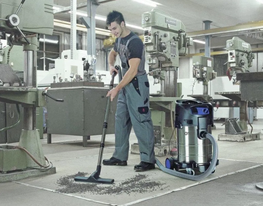 Nilfisk Attix 40-01 PC INOX - Compacte nat/droogzuiger