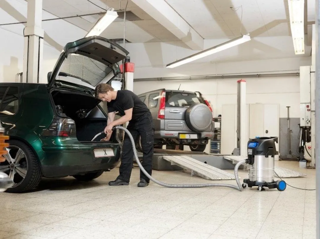 Nilfisk Attix 40-01 PC INOX - Compacte nat/droogzuiger