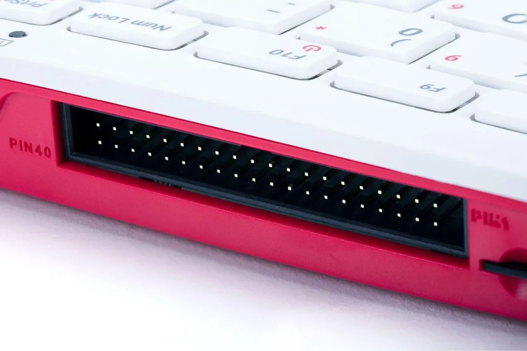 Raspberry Pi 400 SC0375 Computer - 4GB - Wit AZERTY - afbeelding 4 van 4