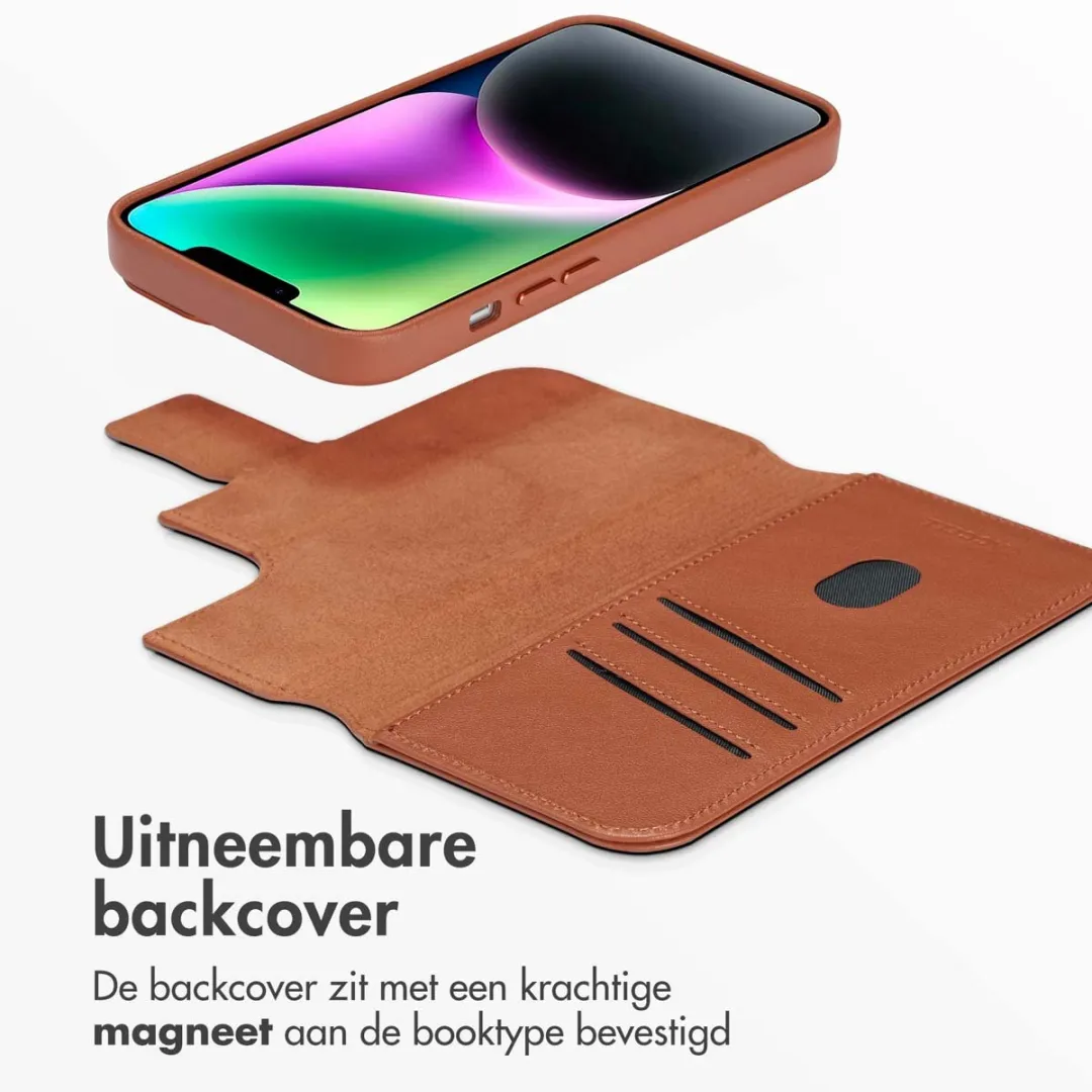 Accezz iPhone 14 Hoesje - Leather Bookcase 2-in-1 - Bruin