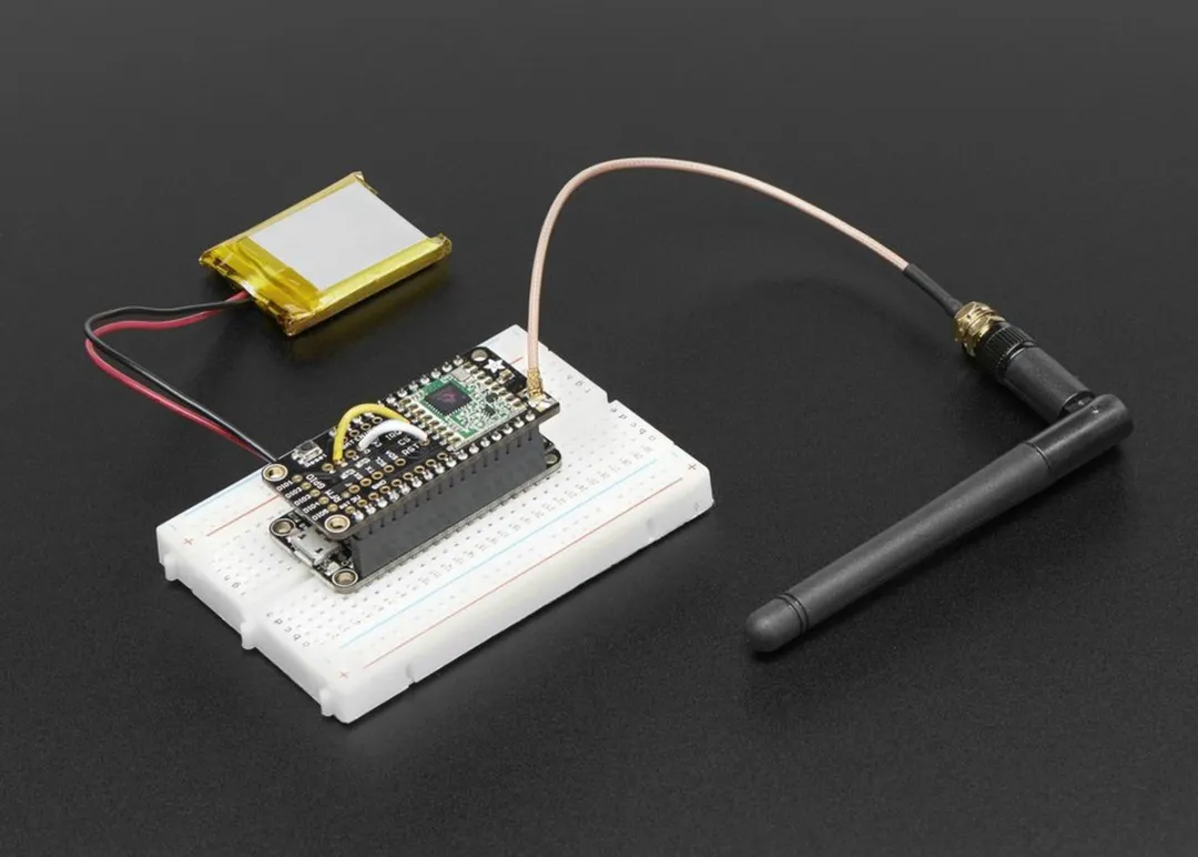Adafruit LoRa Radio FeatherWing RFM95W 433MHz - Meerkleurig