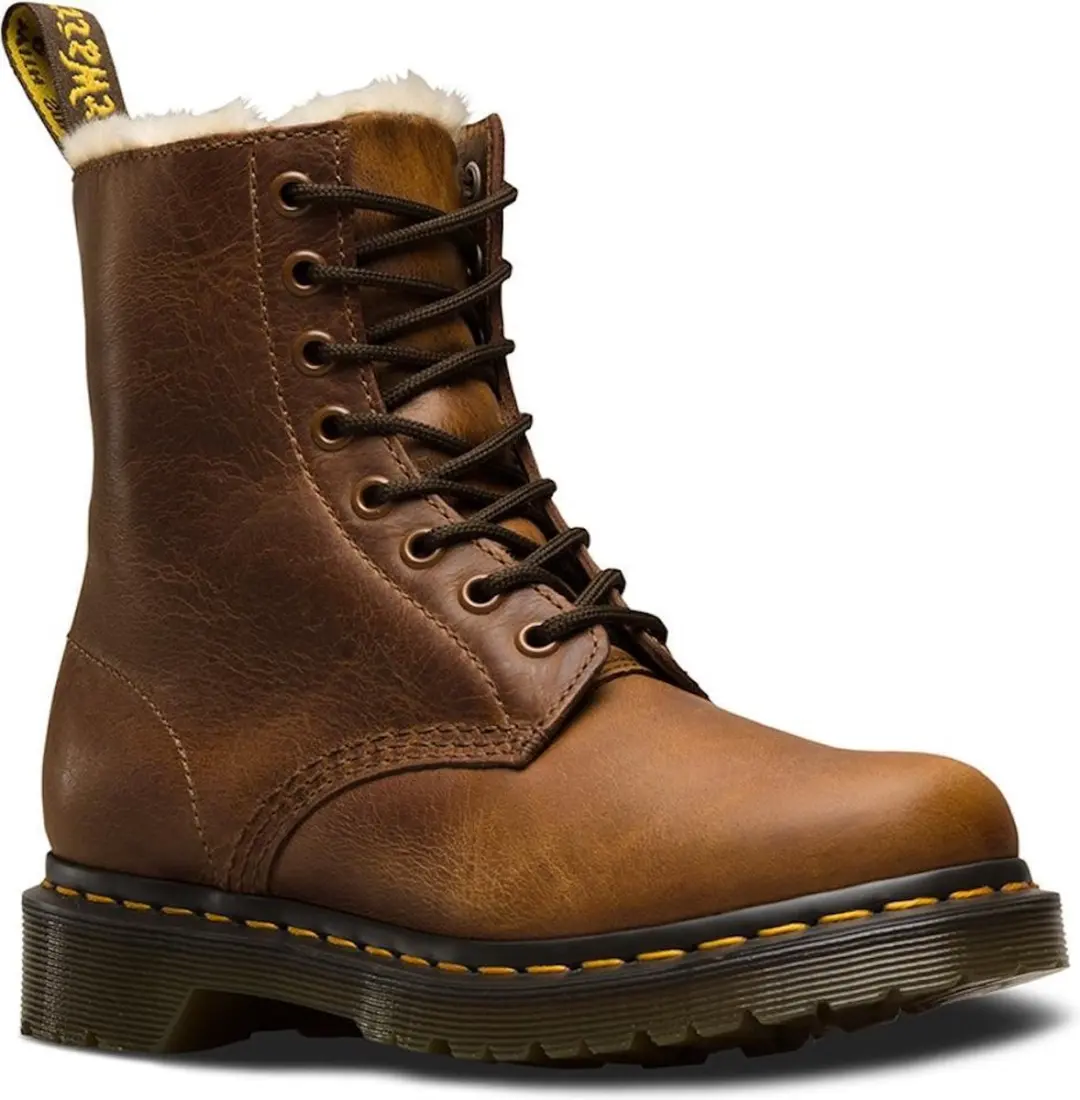 Dr. Martens 1460 Serena