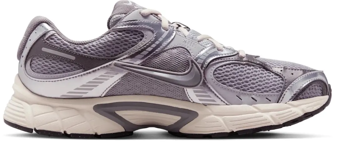 Nike V5 RNR Sneakers