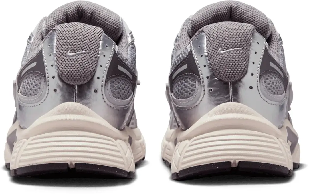 Nike V5 RNR Sneakers - Grijs - Maat 45.5 - afbeelding 6 van 6