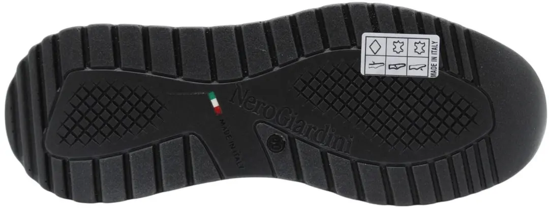 Nero Giardini