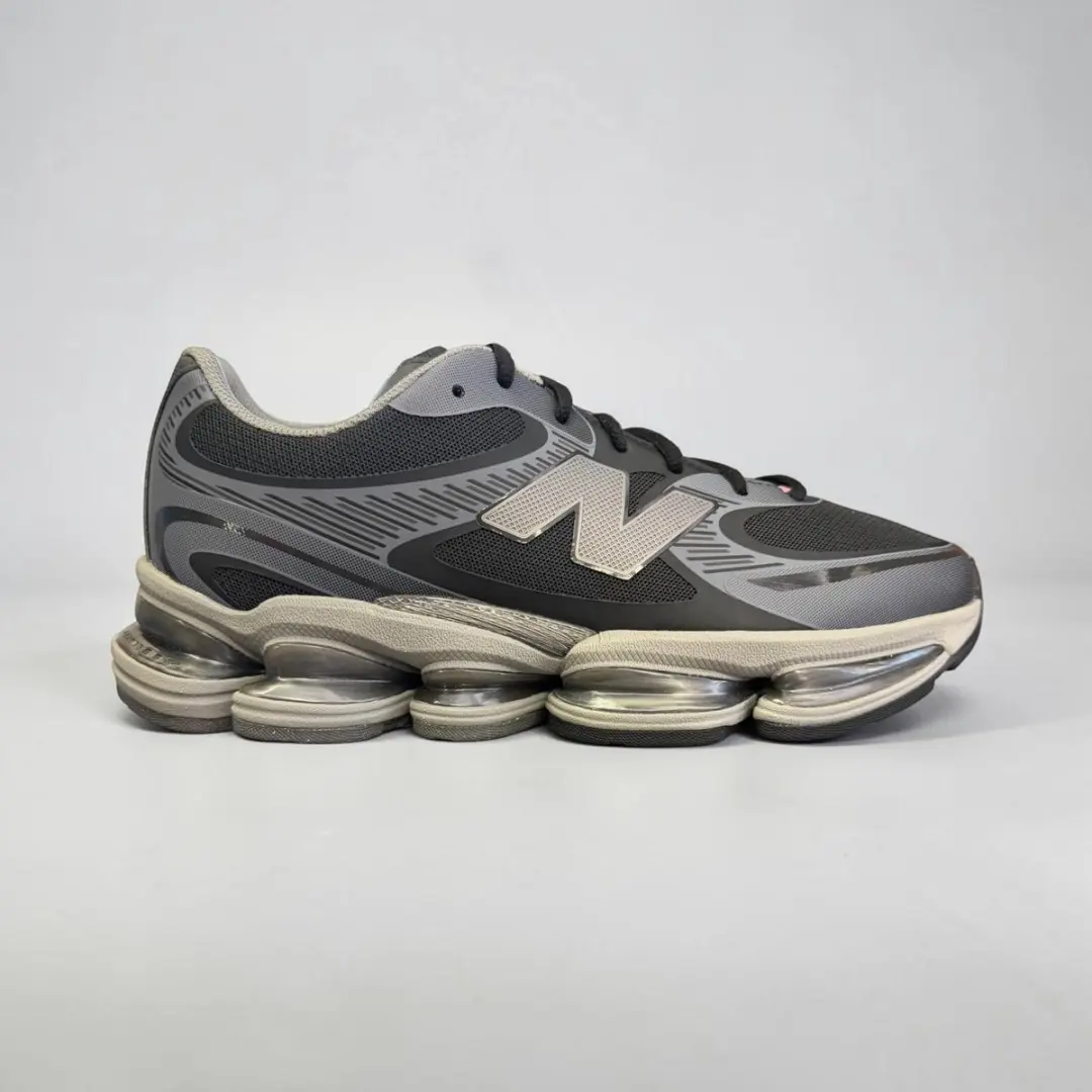 NEW BALANCE 2000