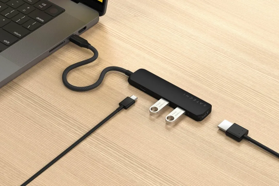 Satechi ST-P4SK USB-C Interface Hub 10Gbit - Zwart