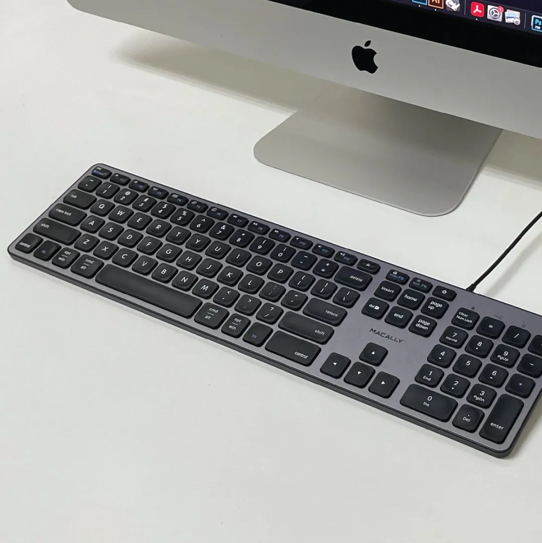 Macally UCZKEYHUBACSG USB-C Toetsenbord - Hub 2x USB-A 1x USB-C - US Layout - Space Gray