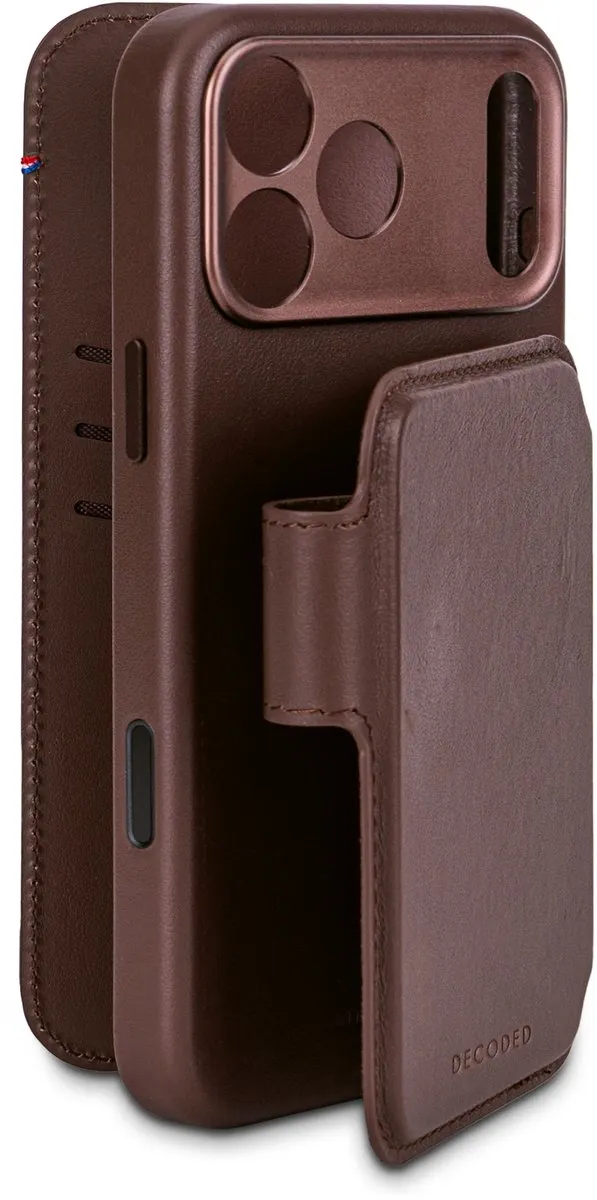 Decoded 2-in-1 Wallet Hoesje iPhone 17 Pro - ECCO Leer - Bruin - 3 Pasjes