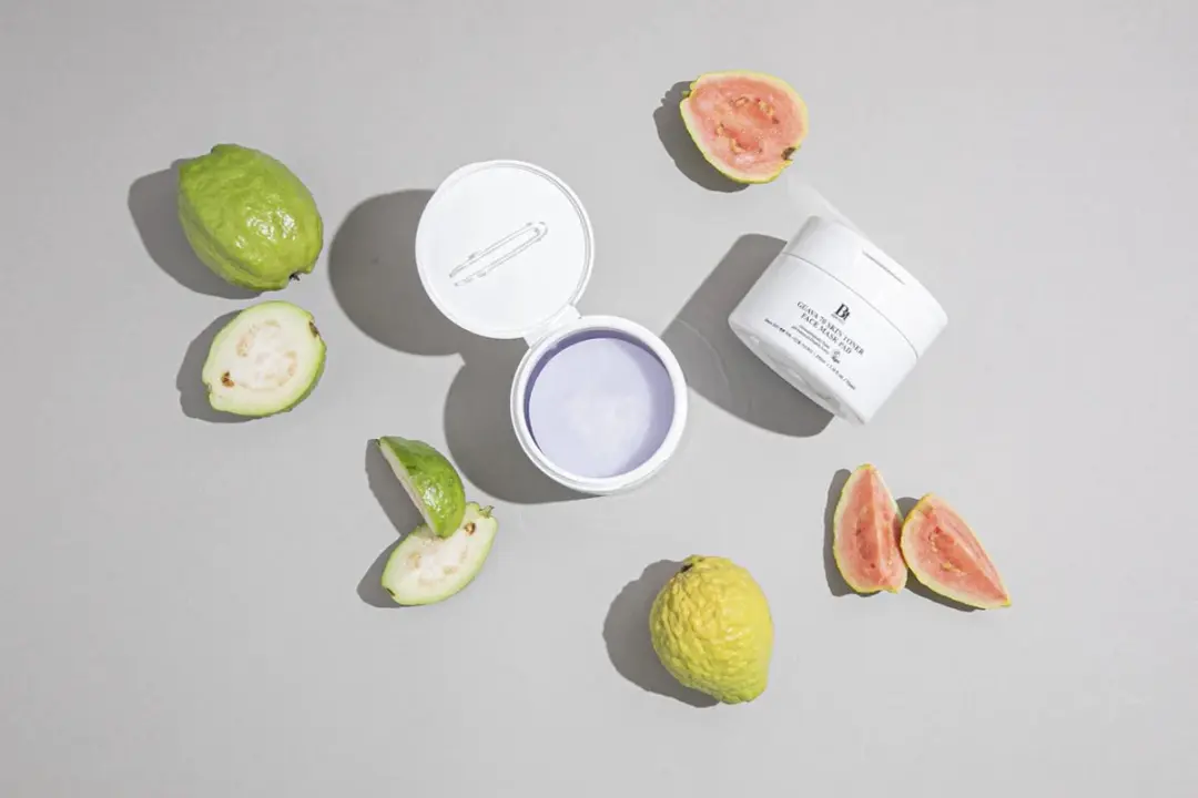 Benton Guava 70 Skin Toner Face Mask Pad - 70 stuks - afbeelding 2 van 5