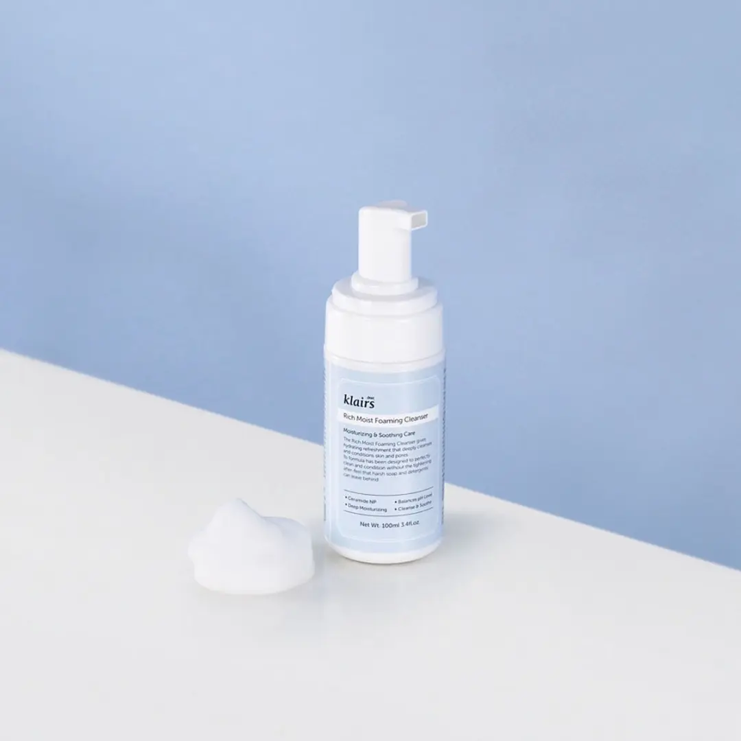 Klairs Rich Moist Foaming Cleanser 100ml - afbeelding 2 van 6