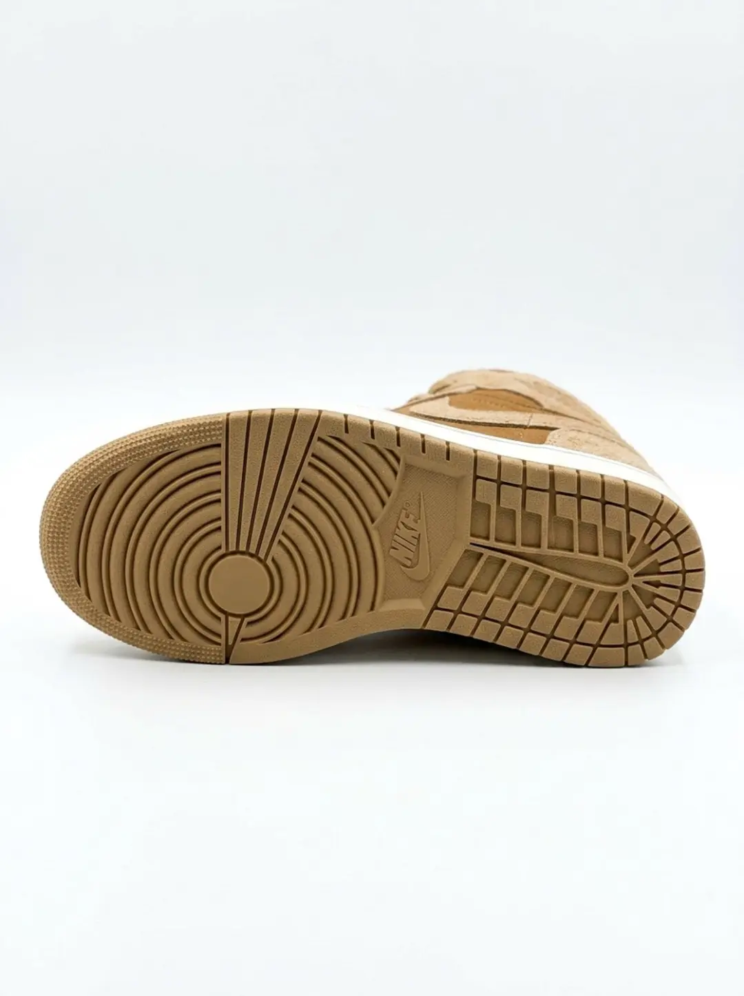 Nike Air Jordan 1 Low "Legend Medium Brown" Maat 42 Dames