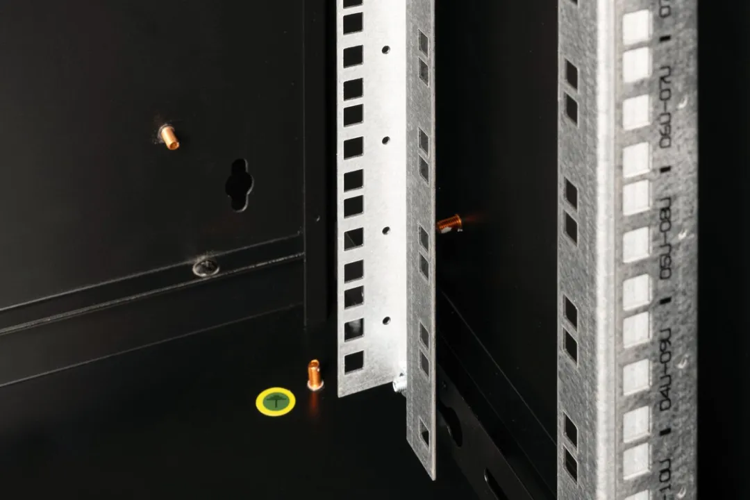 Digitus DN-19 12-U-SW Wandkast 12HE - 600x643x450mm Zwart