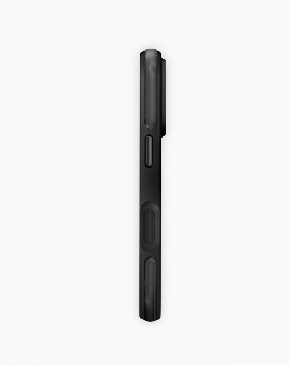iDeal of Sweden Bumper Case iPhone 17 Pro Max - IDBPCMS-I2567P-01 - Zwart
