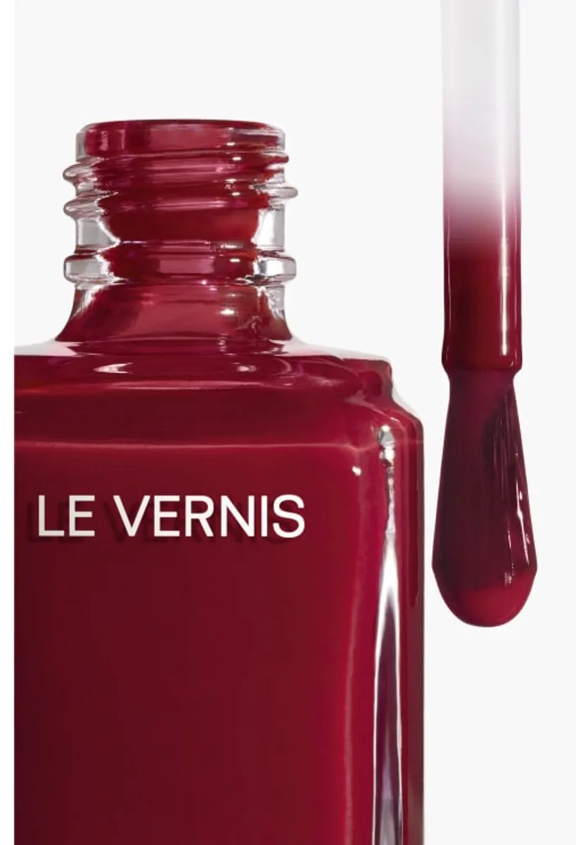 Chanel Le Vernis Nº 153 Pompier Nagellak - 13ml
