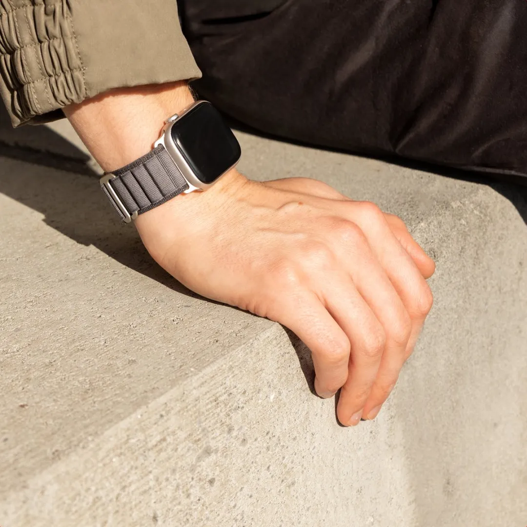 Accezz Nylon Bandje Apple Watch 44-49mm - Donkergrijs