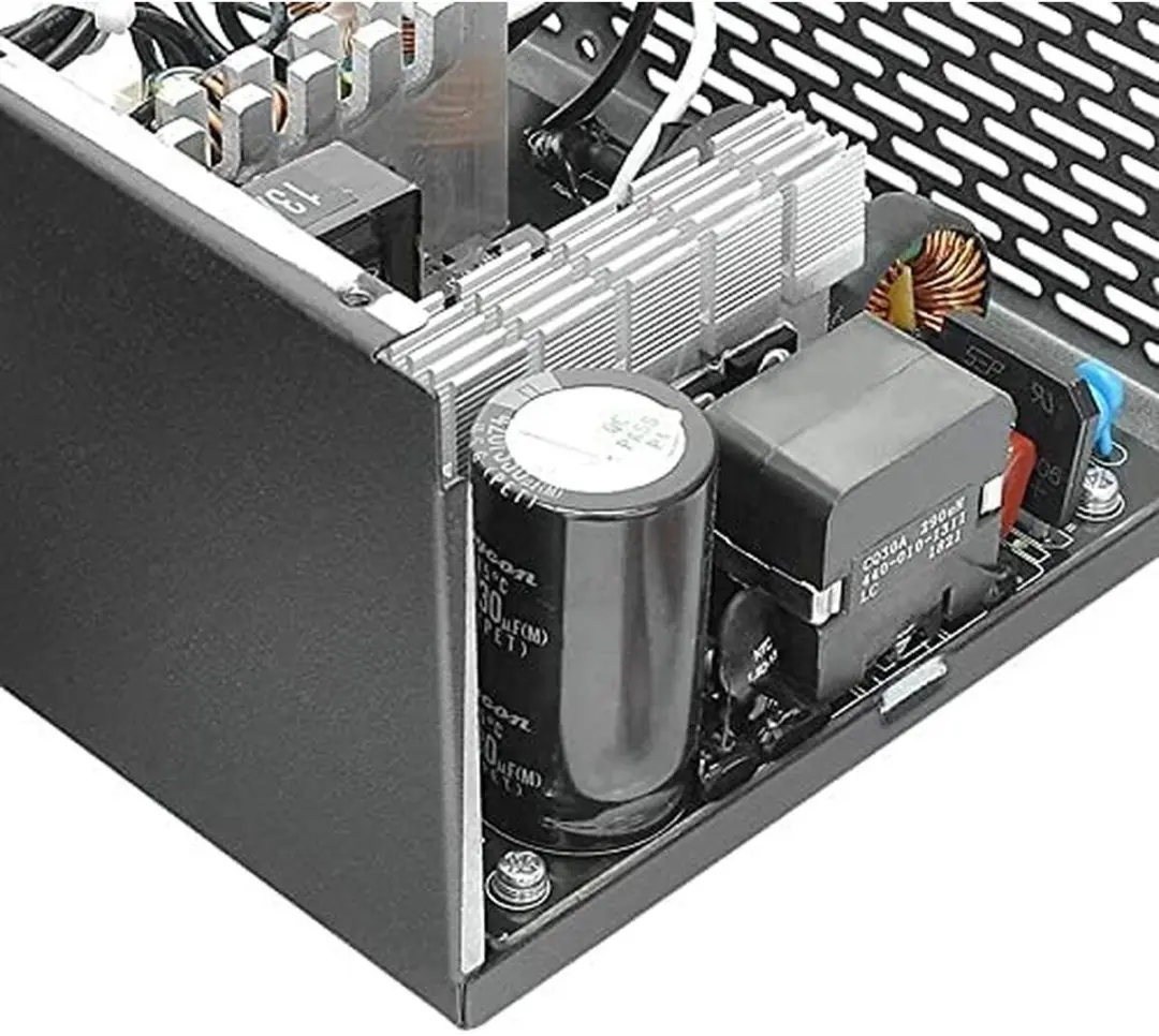 Thermaltake Smart BX1 PS-SPD-0650NNSABE-1 PC-voeding - Zwart - afbeelding 3 van 5