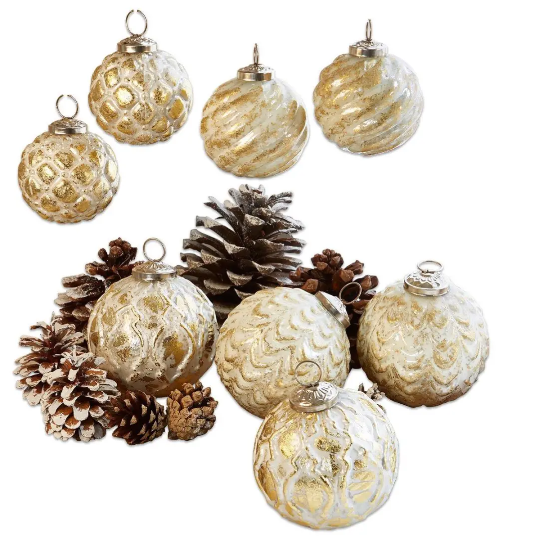 Loberon Kerstversiering Imogen set van 8 - Goud - Ø10cm - afbeelding 2 van 6