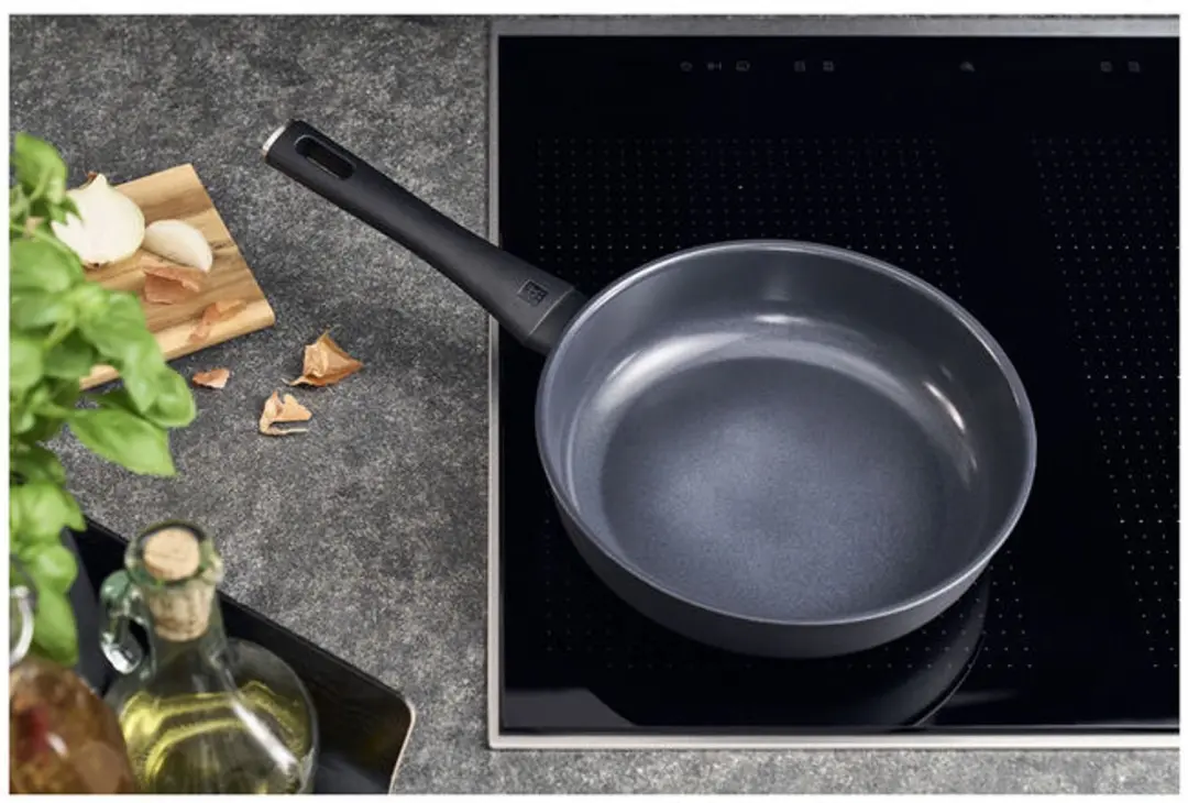Zwilling Madura Plus Sauteerpan 28cm - Zwart - afbeelding 5 van 6