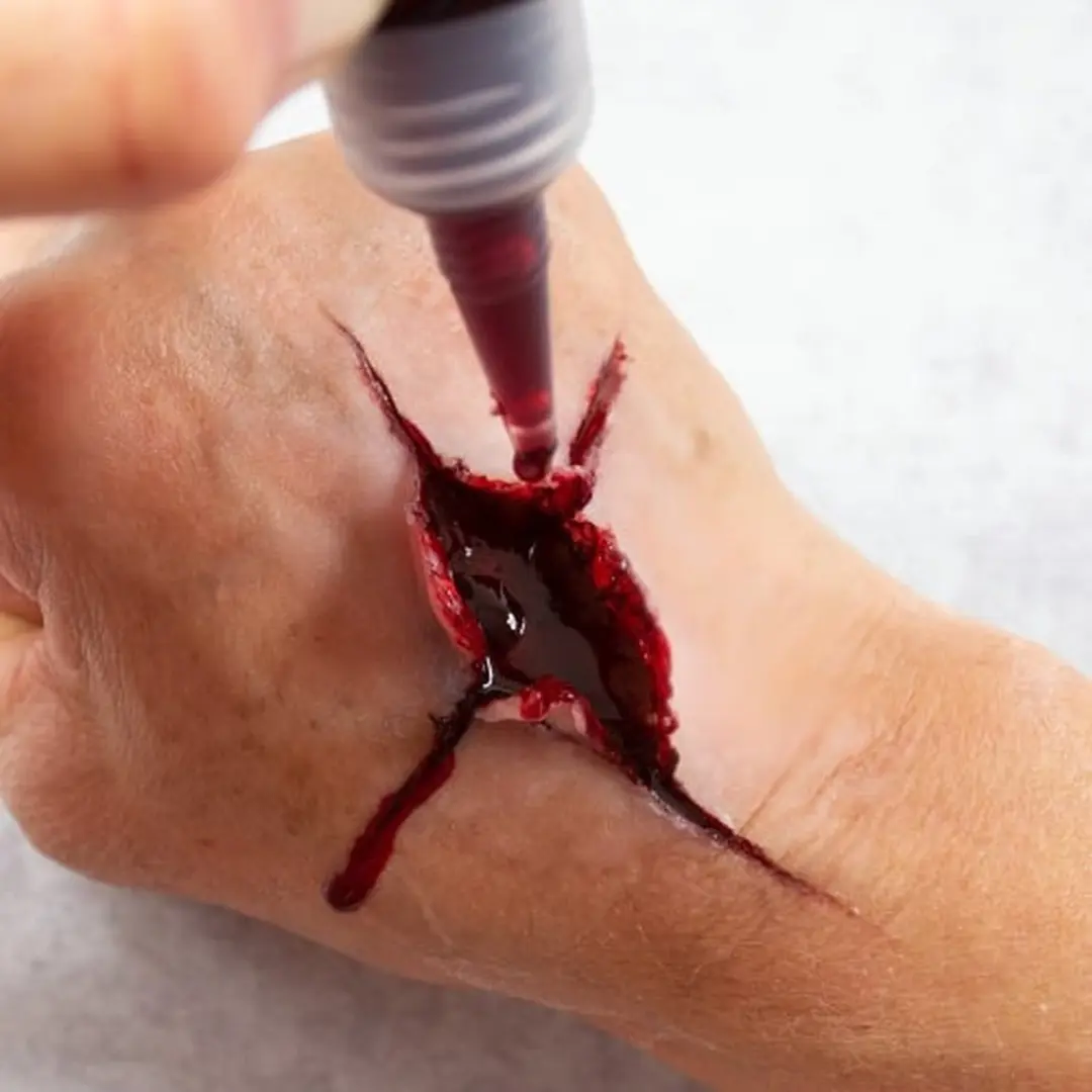 Grimas Filmbloed Donkerrood 25ml - afbeelding 5 van 6