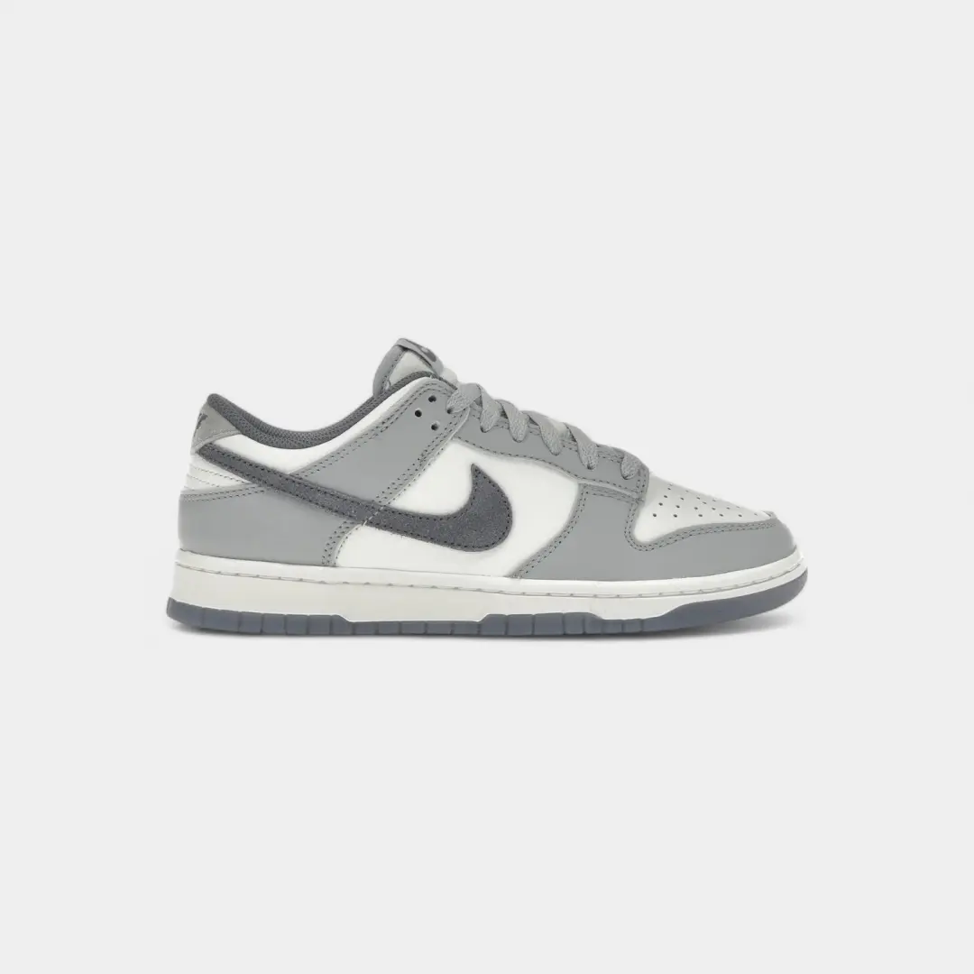 Nike Dunk Low SE Light Carbon