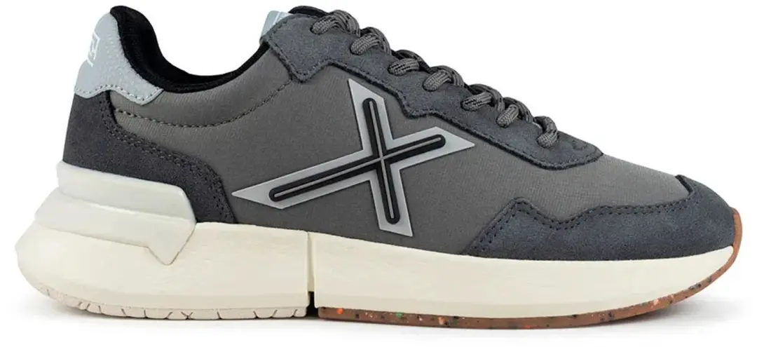 Munich Versus 127 Schoenen