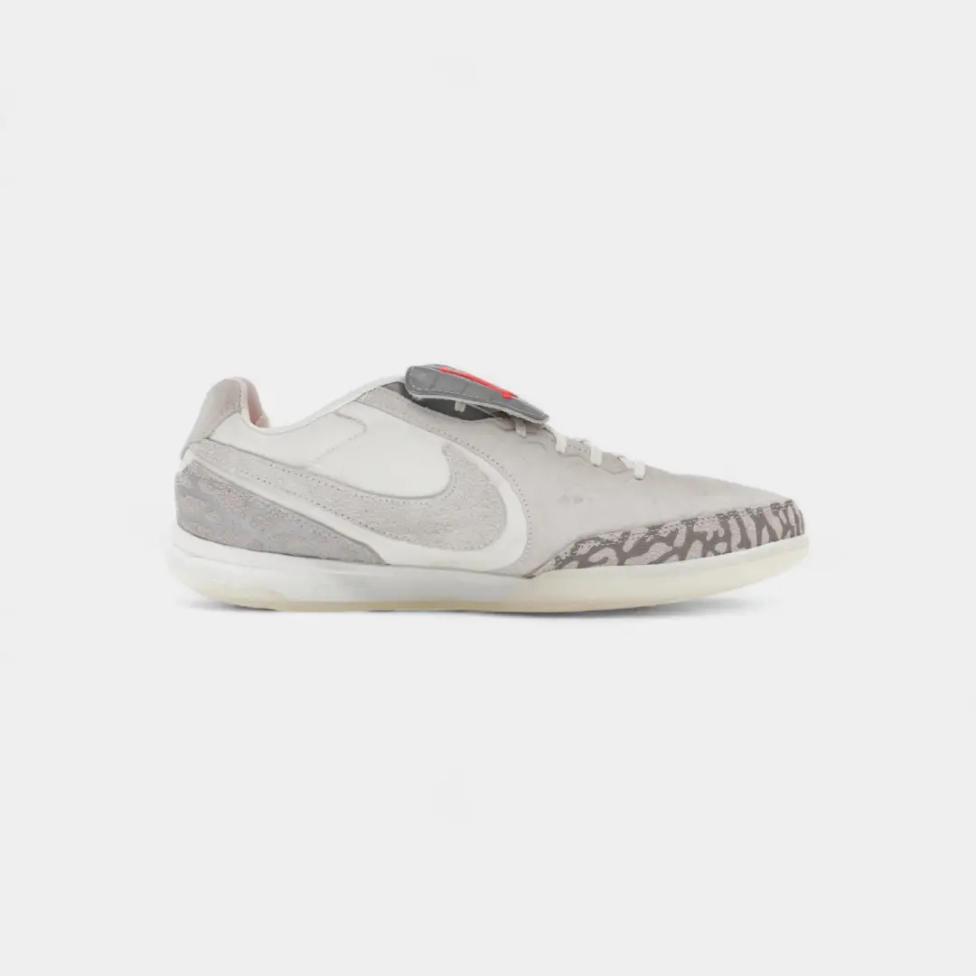Jordan Tiempo Streetgato SE Phantom Sail