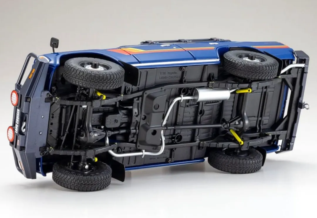 Toyota Land Cruiser 60 Kyosho 1:18 - Blauw - afbeelding 6 van 6