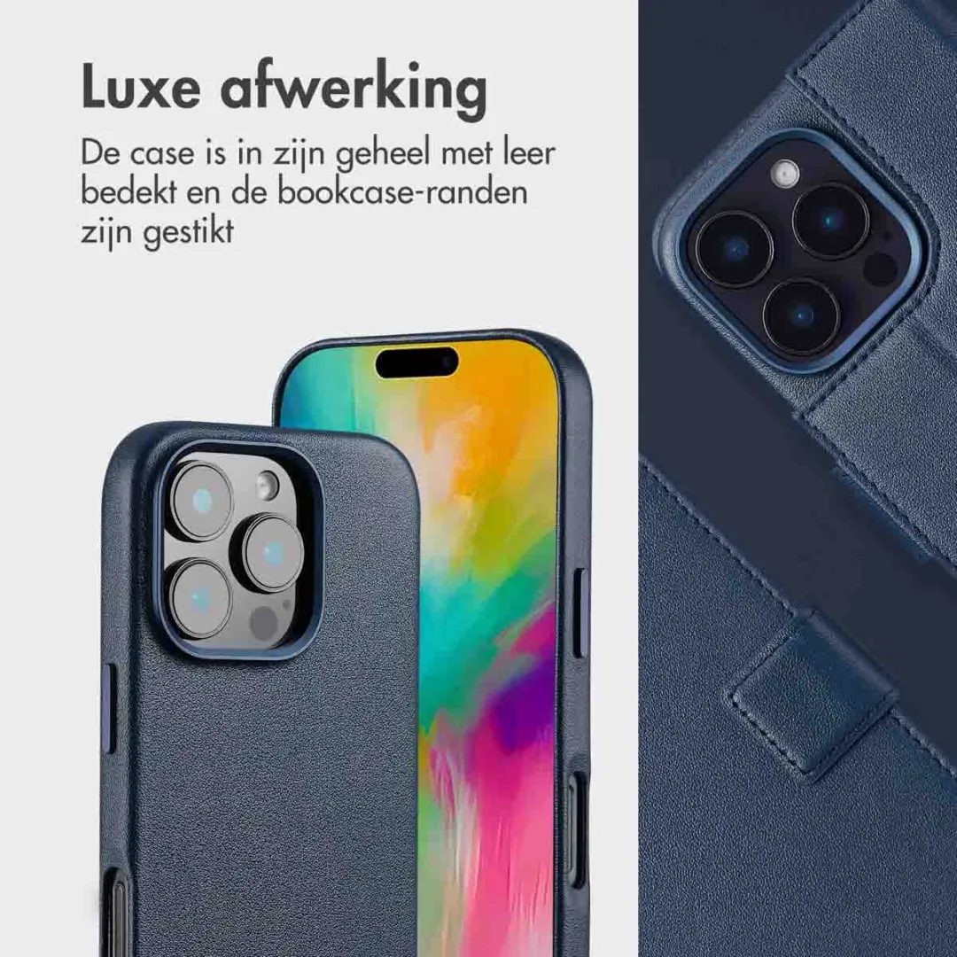 Accezz Hoesje iPhone 16 Pro 3 Pasjes - Nightfall Blue