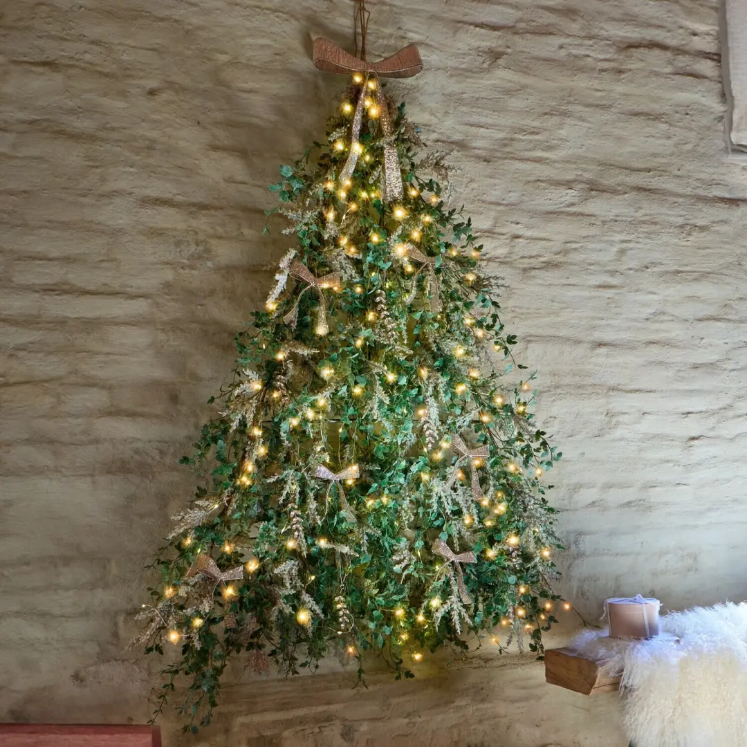 Loberon Wandkerstboom met LED-verlichting Florévie - afbeelding 5 van 6