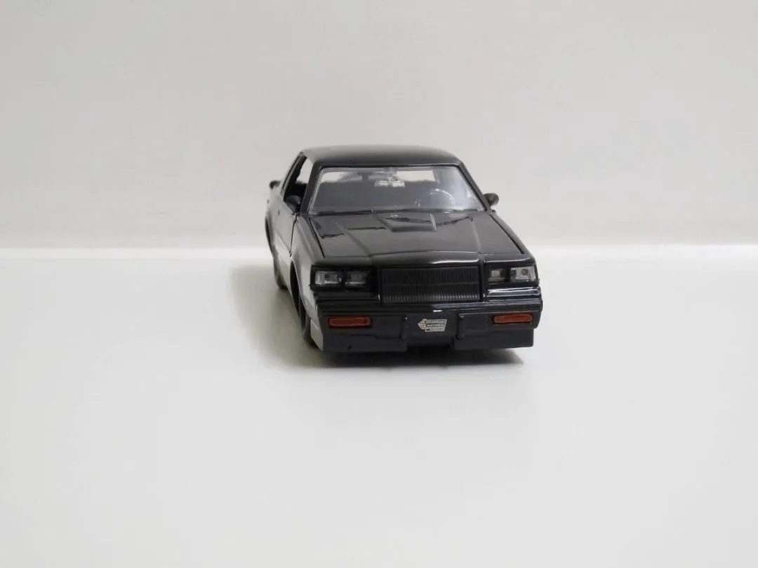 Jada Toys 1/24 Dom's Buick Grand National Fast & Furious - Zwart