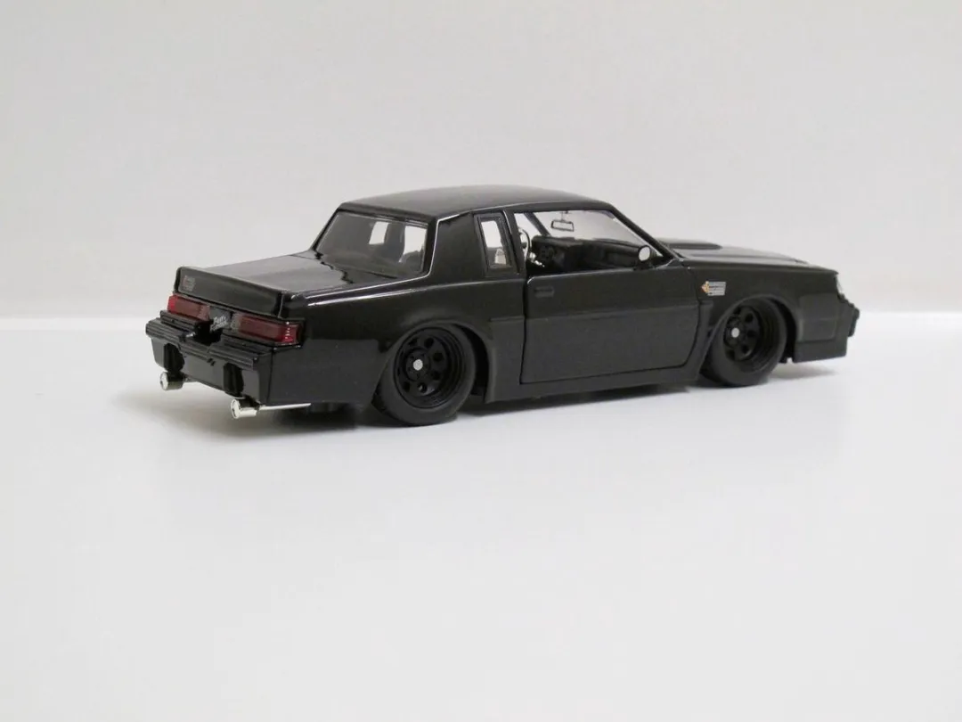 Jada Toys 1/24 Dom's Buick Grand National Fast & Furious - Zwart - afbeelding 6 van 6