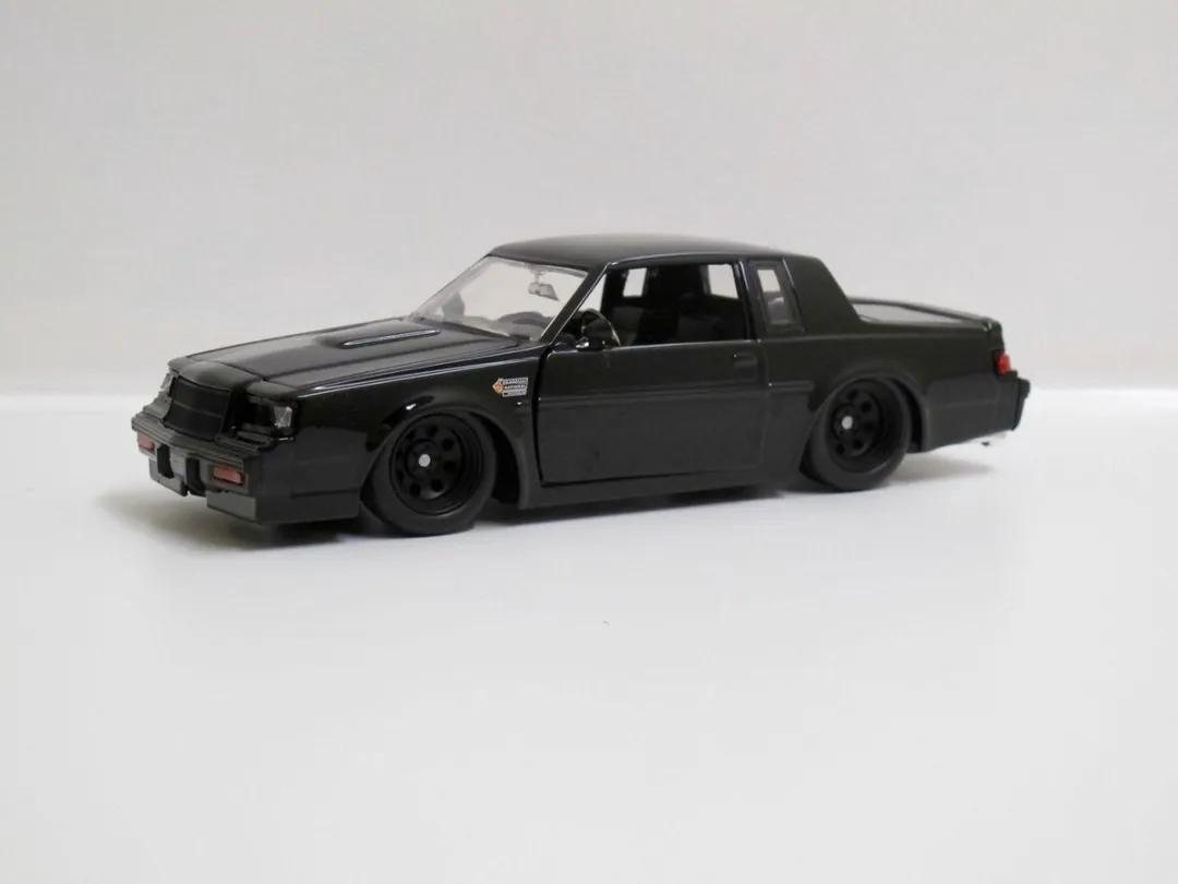 Jada Toys 1/24 Dom's Buick Grand National Fast & Furious
