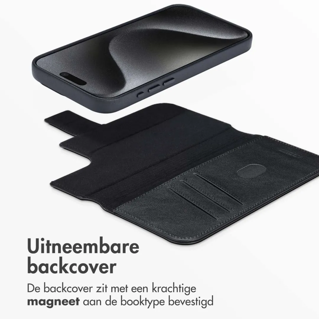 Accezz Hoesje iPhone 15 Pro Max - Leather Bookcase 2-in-1 - 3 Pasjes - Zwart