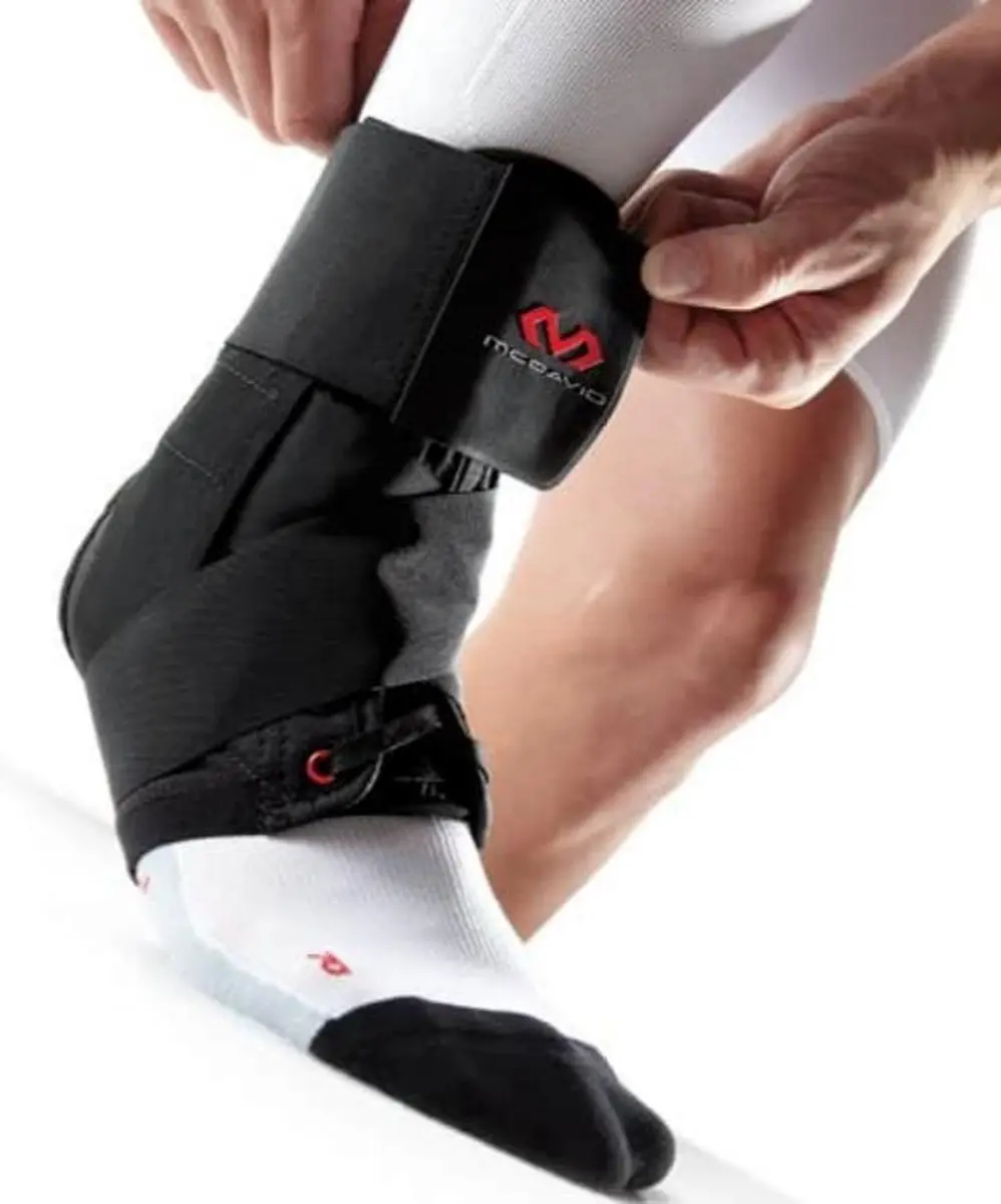 McDavid Enkelbrace 195