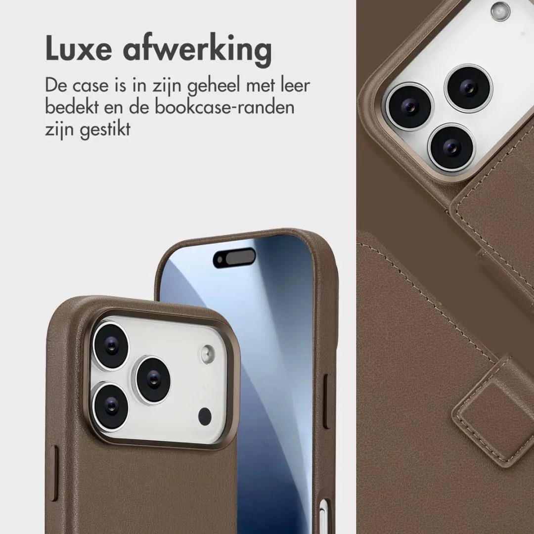Accezz Hoesje iPhone 17 Pro Leather Bookcase - 3 Pasjes - Bruin
