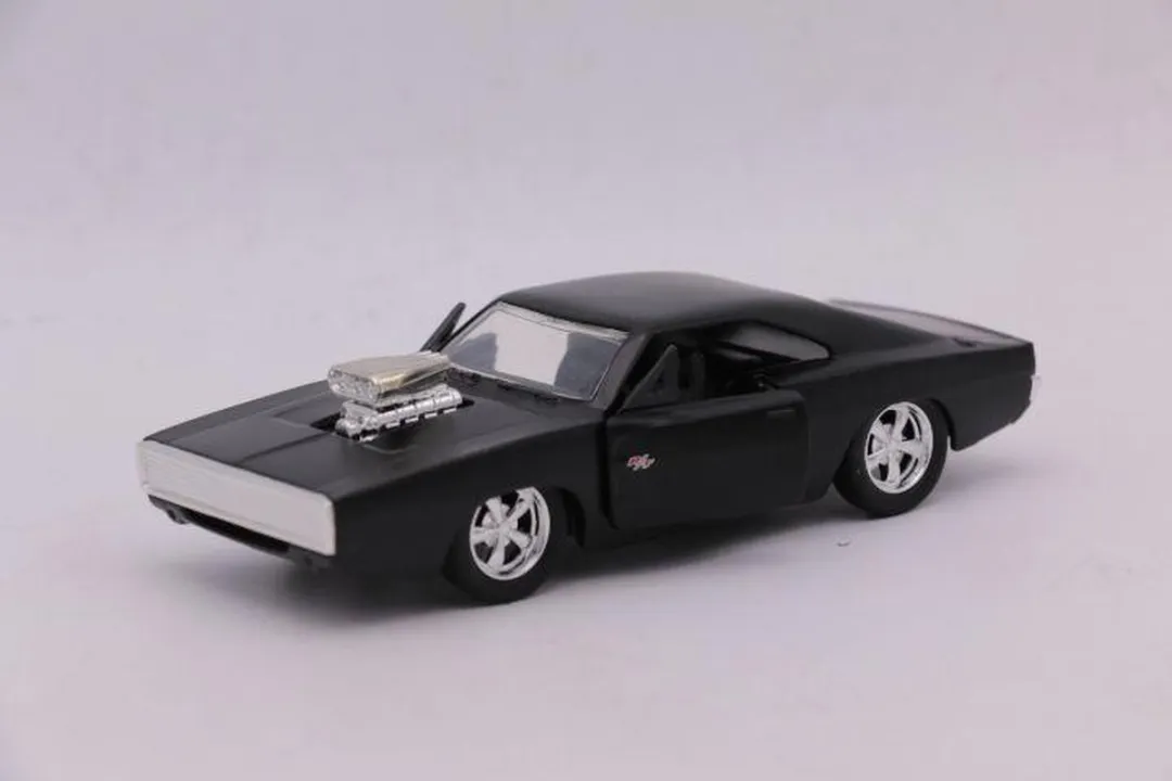 Jada Toys Dom's Dodge Charger R/T Fast & Furious 1:32 - Zwart - afbeelding 6 van 6