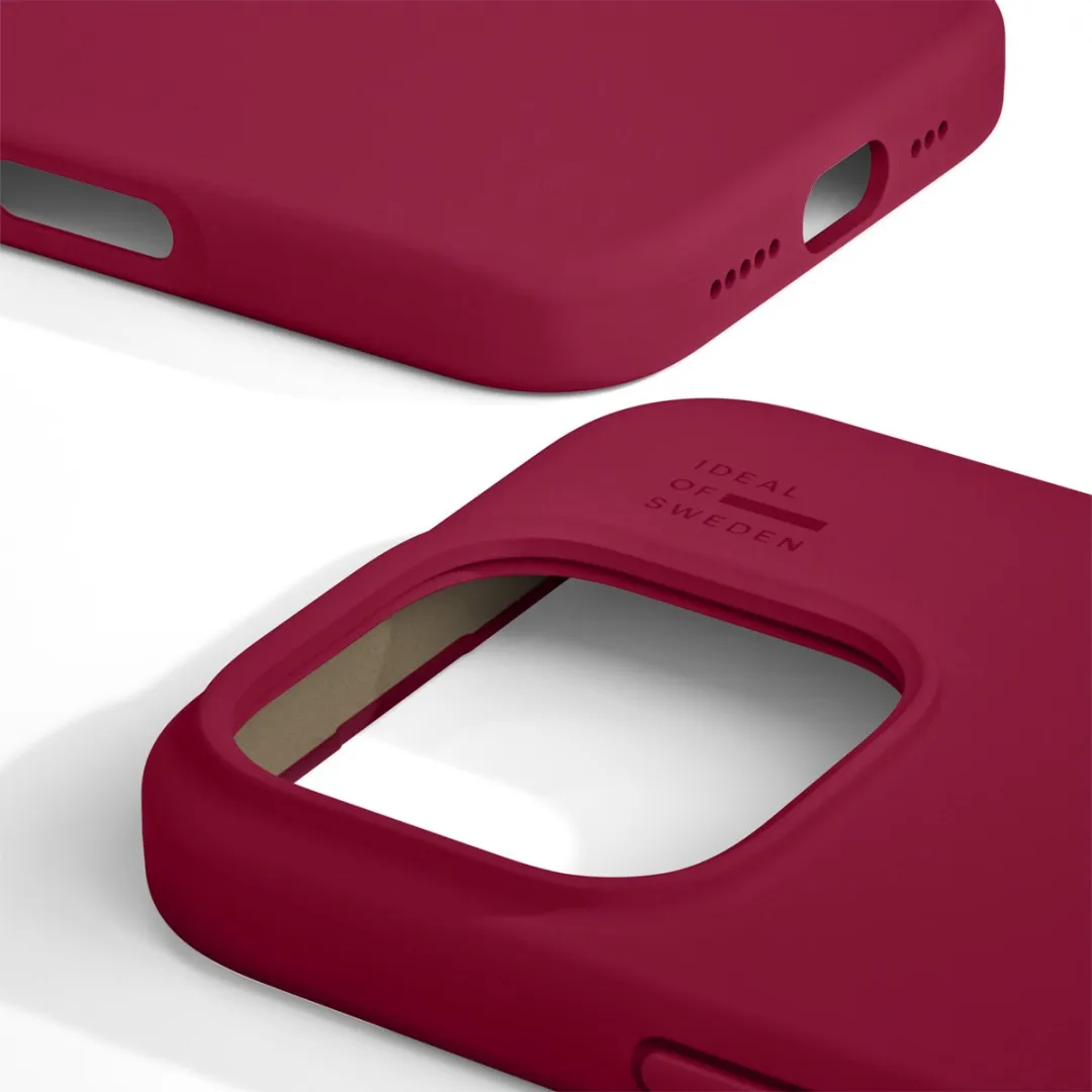 iDeal of Sweden iPhone 16 Pro Silicone Hoes - Cranberry