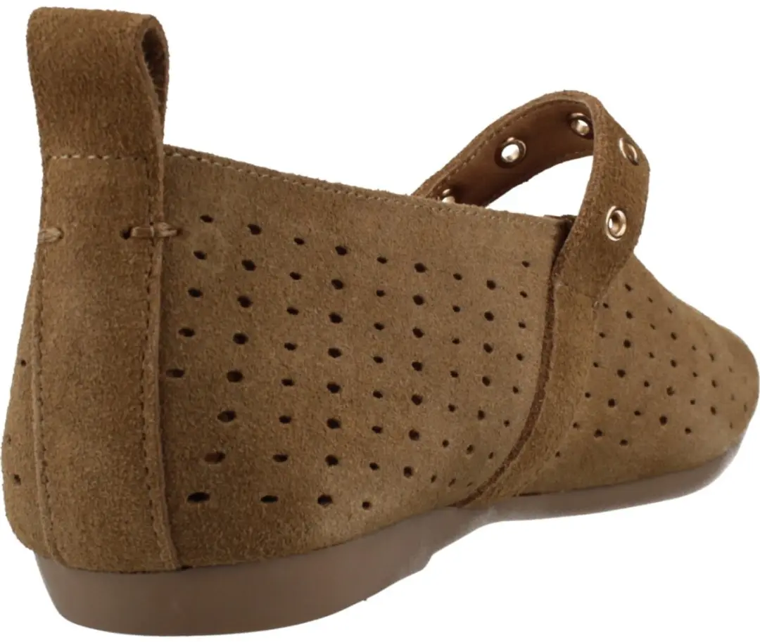 CARMELA 163142C Bruin 37 EU