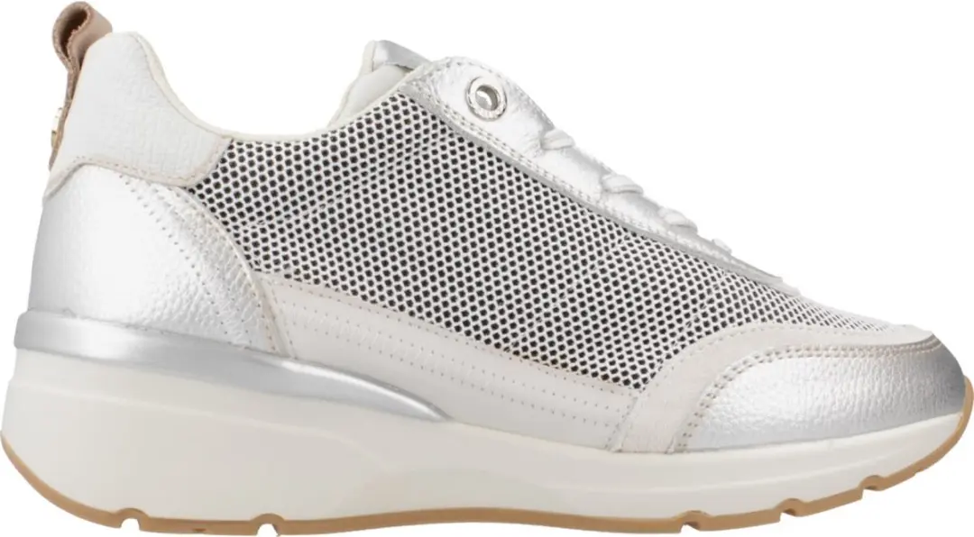 CARMELA 162283 Trainer